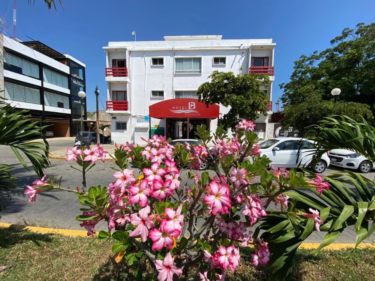 Hotel Lb Manzanillo Esterno foto